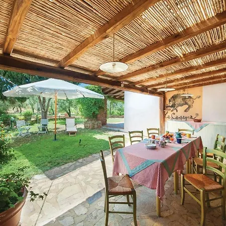 Stunning In W/ 4 Bedrooms Dom wakacyjny *