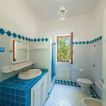 Stunning In W/ 4 Bedrooms